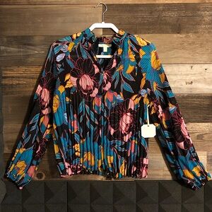 Ryegrass Small Women’s Multi-Color Floral Blouse - Flowy, Lightweight & Rippled